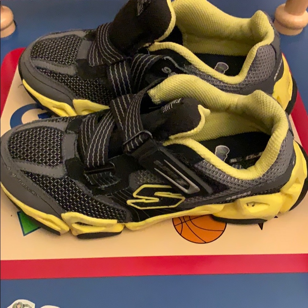 Skechers sneakers